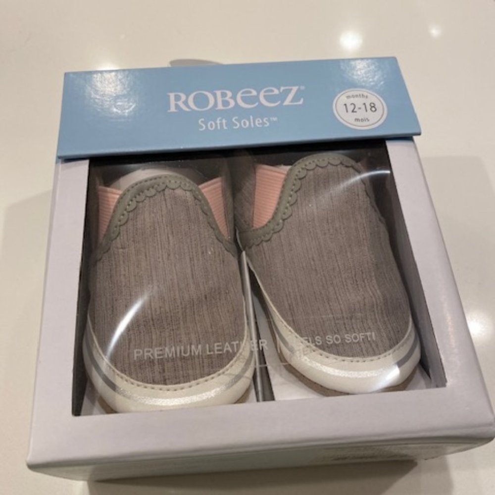 Robeez soft soled baby shoes